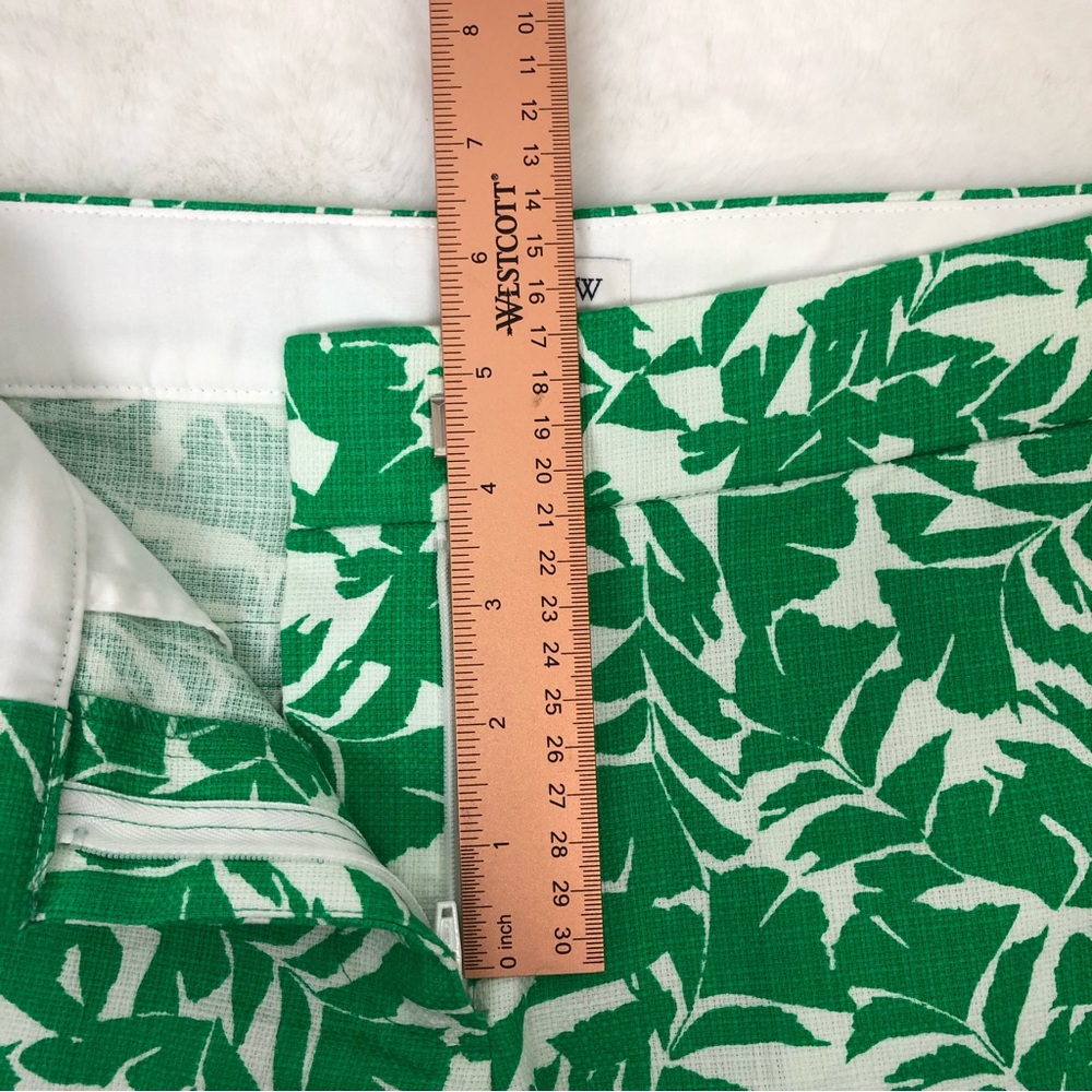 J. Crew Cotton shorts green and white Preppy, summer, classic size 4  Floral - Picture 7 of 16